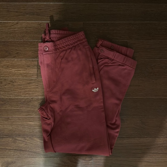 Adidas sweatpants - Picture 1 of 2